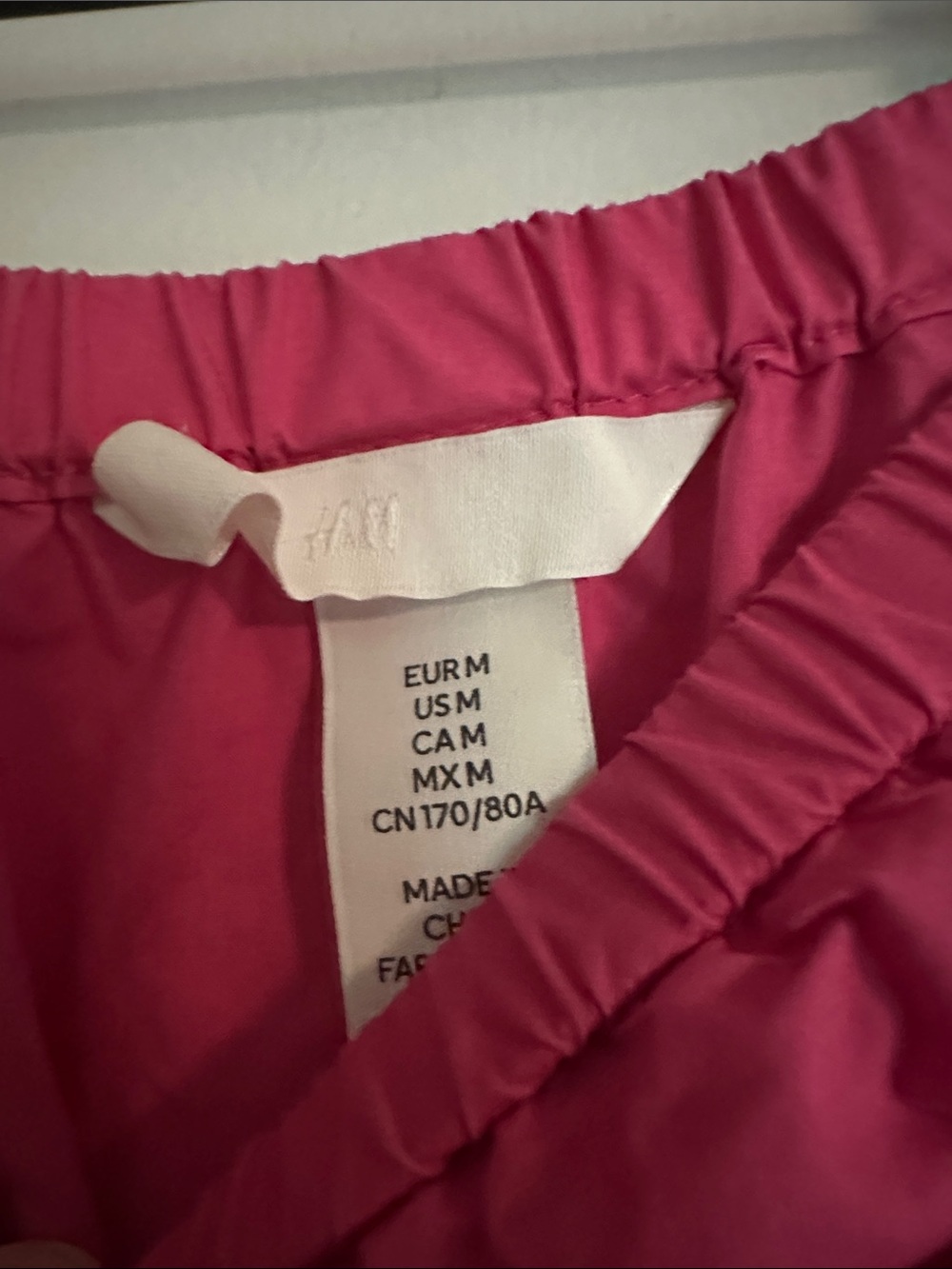 H&M Hot Pink Elastic Waist Midi Skirt - Picture 2 of 2